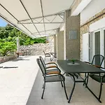 Marija Sabina Apartman *